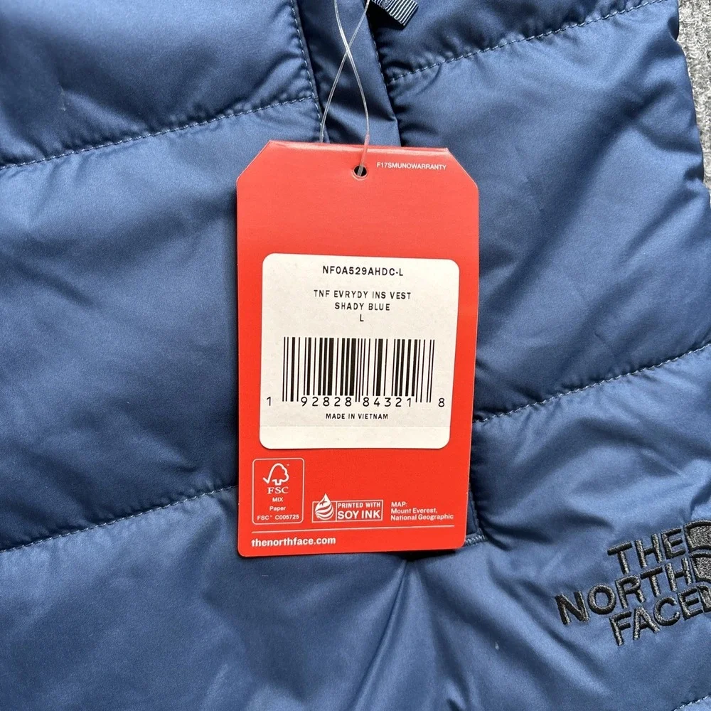 The North Face Everyday Insulated Vest Mens L Shady Blue Black Embroidered NWT